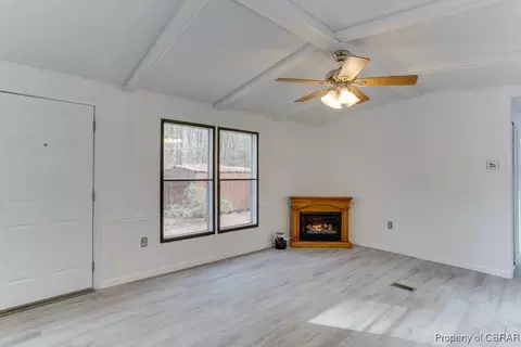 9431 Sheldon Ln, Gloucester, VA 23061 photo 8