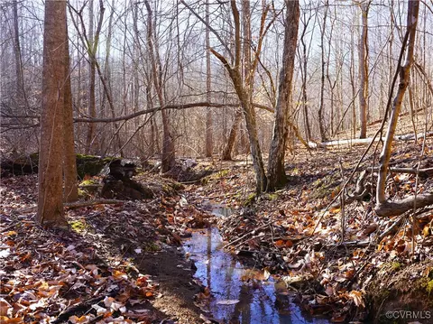 828 Windlass Rd, Moneta, VA 24121 photo 3
