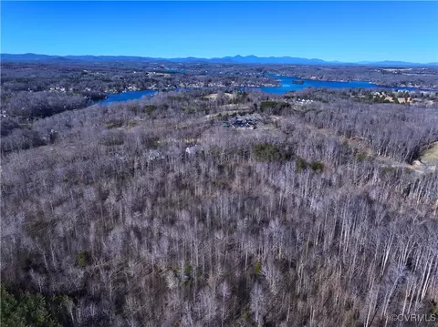 828 Windlass Rd, Moneta, VA 24121 photo 32