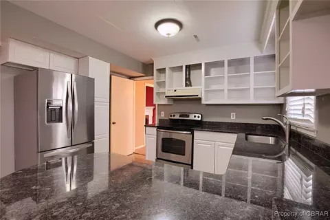 4 Tiller Cir, Hampton, VA 23669 photo 7