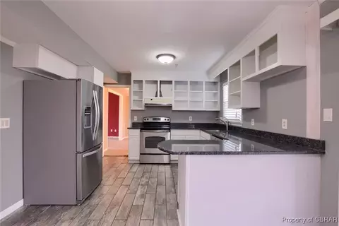4 Tiller Cir, Hampton, VA 23669 photo 4