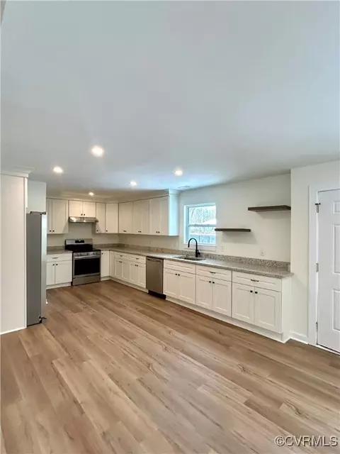 1441 Salton Dr, Chesapeake, VA 23325