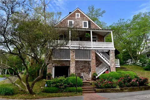 109 Prince St, Tappahannock, VA 22560