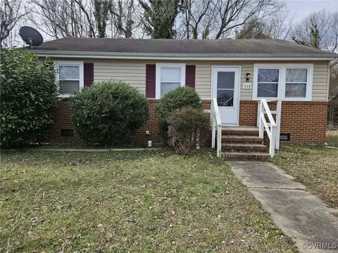 328 Woodbine St, Hopewell, VA 23860