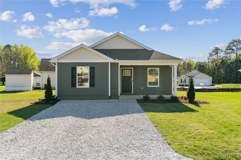 91 Byway Dr, Kilmarnock, VA 22482