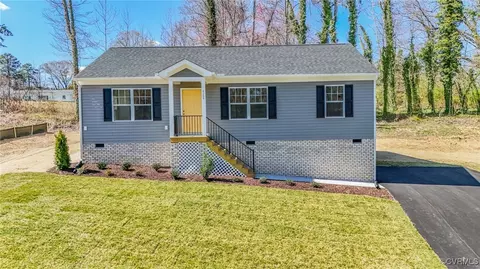 4206 Poplar Village Dr, Chester, VA 23831