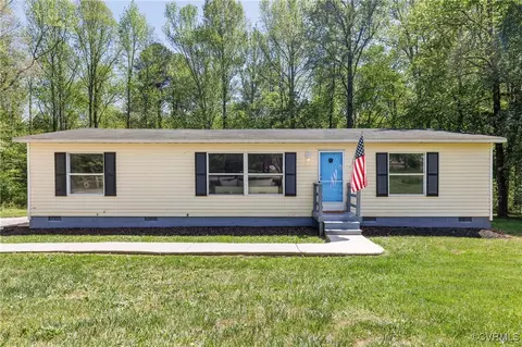 10610 Winchester Dr, Amelia Court House, VA 23002