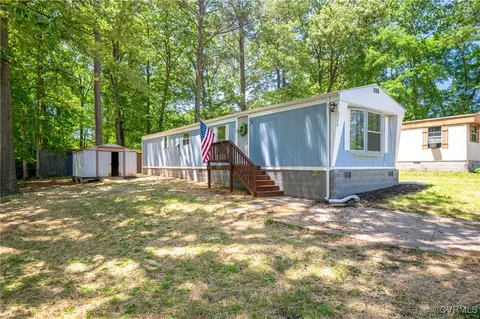 2213 Circlestone Ct, South Chesterfield, VA 23834