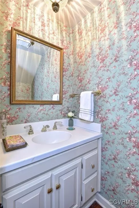 Bath - 213 Roger Webster, Williamsburg, VA 23185 photo 1 of 6