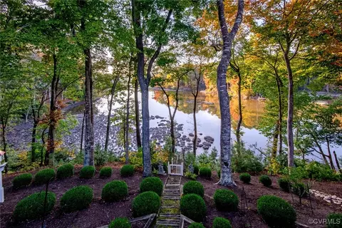 View/Area - 213 Roger Webster, Williamsburg, VA 23185 photo 1 of 7