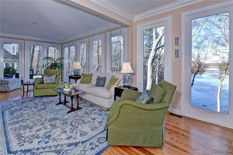 Living - 213 Roger Webster, Williamsburg, VA 23185 photo 4 of 5