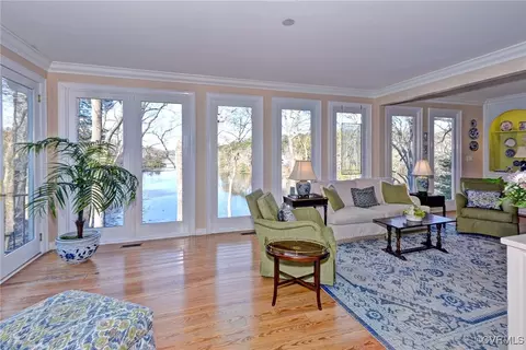Living - 213 Roger Webster, Williamsburg, VA 23185 photo 2 of 5