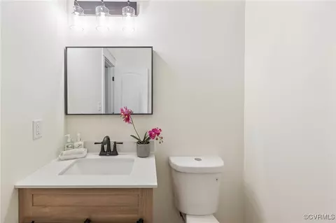 Bath - 3205 Jeter Ave, Richmond, VA 23222 photo 1 of 4