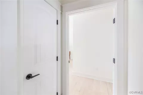 Entry Way - 3205 Jeter Ave, Richmond, VA 23222 photo 3 of 5
