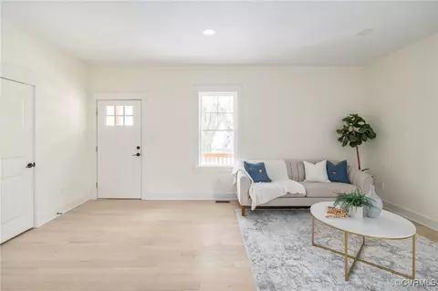 Living - 3205 Jeter Ave, Richmond, VA 23222 photo 2 of 3