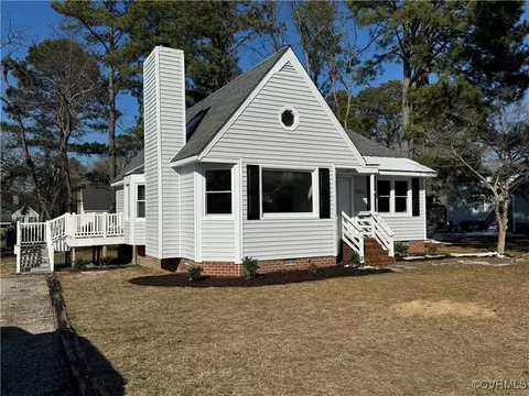 3524 E Chagford Ter, Chester, VA 23831