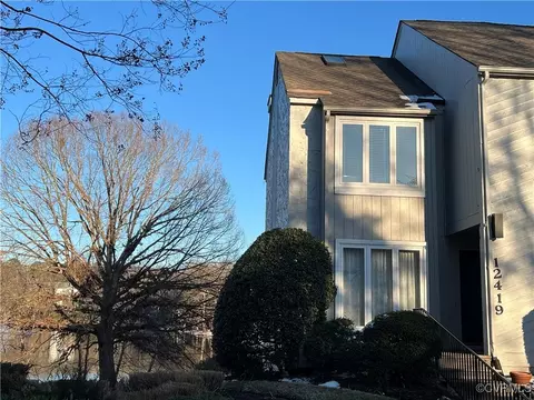 12419 Shore View Dr, Henrico, VA 23233