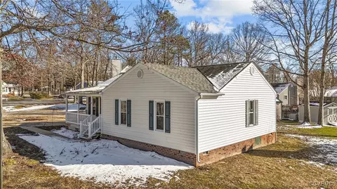 10807 Tracker Ct, Chesterfield, VA 23832 photo 4