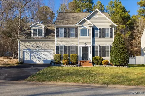 3912 Ivyridge Dr, Chester, VA 23831