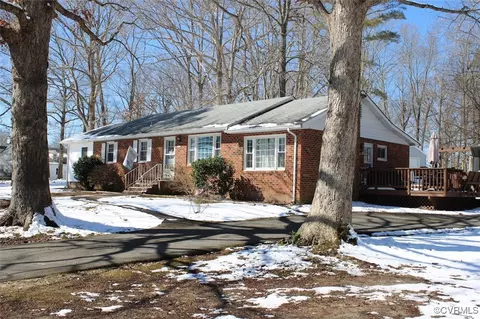 8828 Black Creek Rd, Quinton, VA 23141