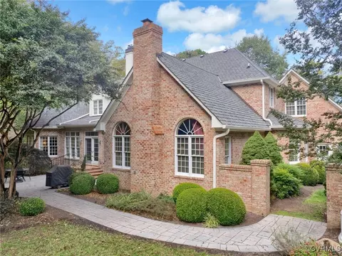 Exterior - 12211 Iron Forge Dr, Midlothian, VA 23113 photo 4 of 8