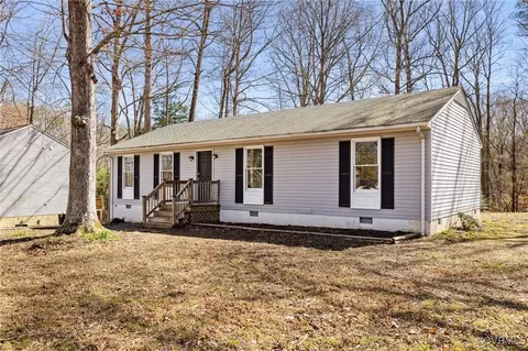 6725 Lakemont Rd, Quinton, VA 23141