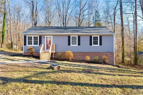 5037 Glen Tara Dr, Midlothian, VA 23112