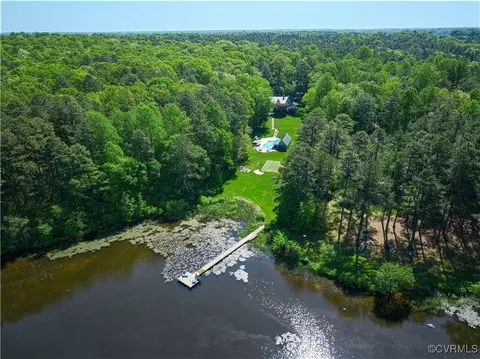 12319 Bienvenue Rd, Rockville, VA 23146