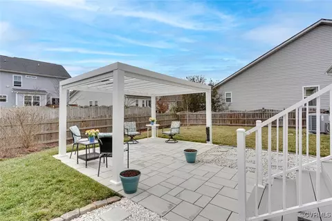 11211 Hill Ridge Ct, Ashland, VA 23005