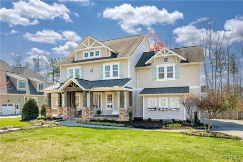 Exterior - 16331 Drumone Rd, Midlothian, VA 23112 photo 2 of 10