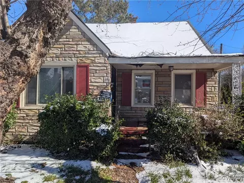 1141 Arlington St, Petersburg, VA 23803