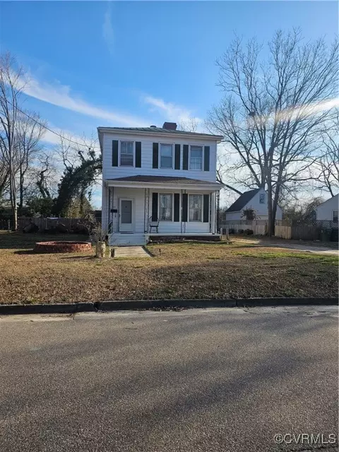 215 Highland Ave, Colonial Heights, VA 23834