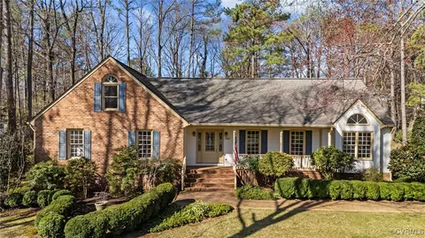 2810 Park Ridge Rd, Midlothian, VA 23113