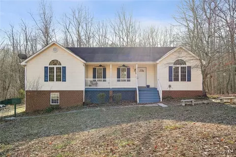 2105 Pine Oak Ct, Moseley, VA 23120
