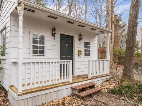 Exterior - 5503 Silver Birch Ln, Midlothian, VA 23112 photo 11 of 13