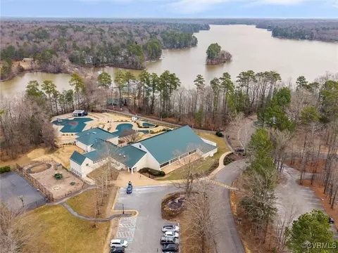 View/Area - 5503 Silver Birch Ln, Midlothian, VA 23112 photo 2 of 3