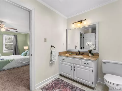 Bath - 5503 Silver Birch Ln, Midlothian, VA 23112 photo 3 of 4