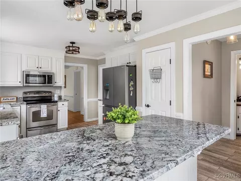 Kitchen - 5503 Silver Birch Ln, Midlothian, VA 23112 photo 5 of 8