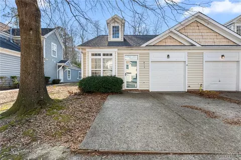 413 Dorothy Dr, Yorktown, VA 23692