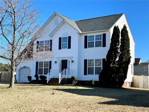 3213 Glenwood Ridge Dr, Richmond, VA 23223