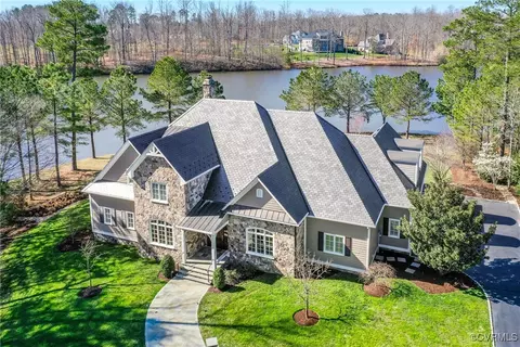 203 Kinloch Rd, Manakin Sabot, VA 23103