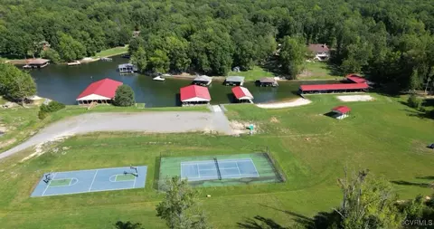 340 Rainbow Rdg, Bumpass, VA 23024