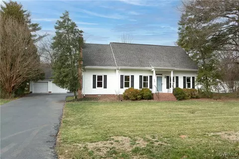 112 Lee Ave, Ashland, VA 23005