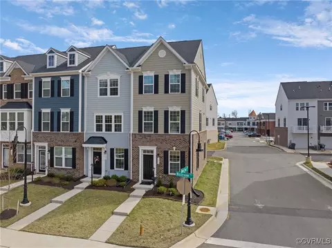 Exterior - 1652 Ewing Park Loop, Midlothian, VA 23113 photo 2 of 4