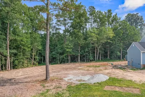 Exterior - 11615 Jerusalem Plank Rd, Waverly, VA 23890 photo 6 of 10