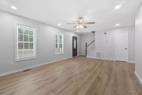 Living - 11615 Jerusalem Plank Rd, Waverly, VA 23890 photo 2 of 3