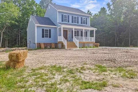 Exterior - 11615 Jerusalem Plank Rd, Waverly, VA 23890 photo 4 of 10