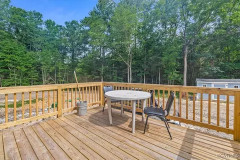 Exterior - 11615 Jerusalem Plank Rd, Waverly, VA 23890 photo 5 of 10