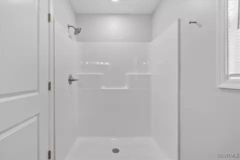 Bath - 11615 Jerusalem Plank Rd, Waverly, VA 23890 photo 3 of 3