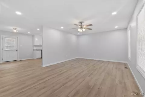 Living - 11615 Jerusalem Plank Rd, Waverly, VA 23890 photo 1 of 3